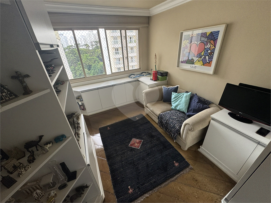 Apartamento localizado em uma das ruas mais importantes de Santana