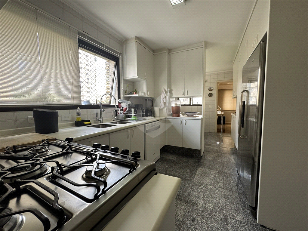 Apartamento localizado em uma das ruas mais importantes de Santana