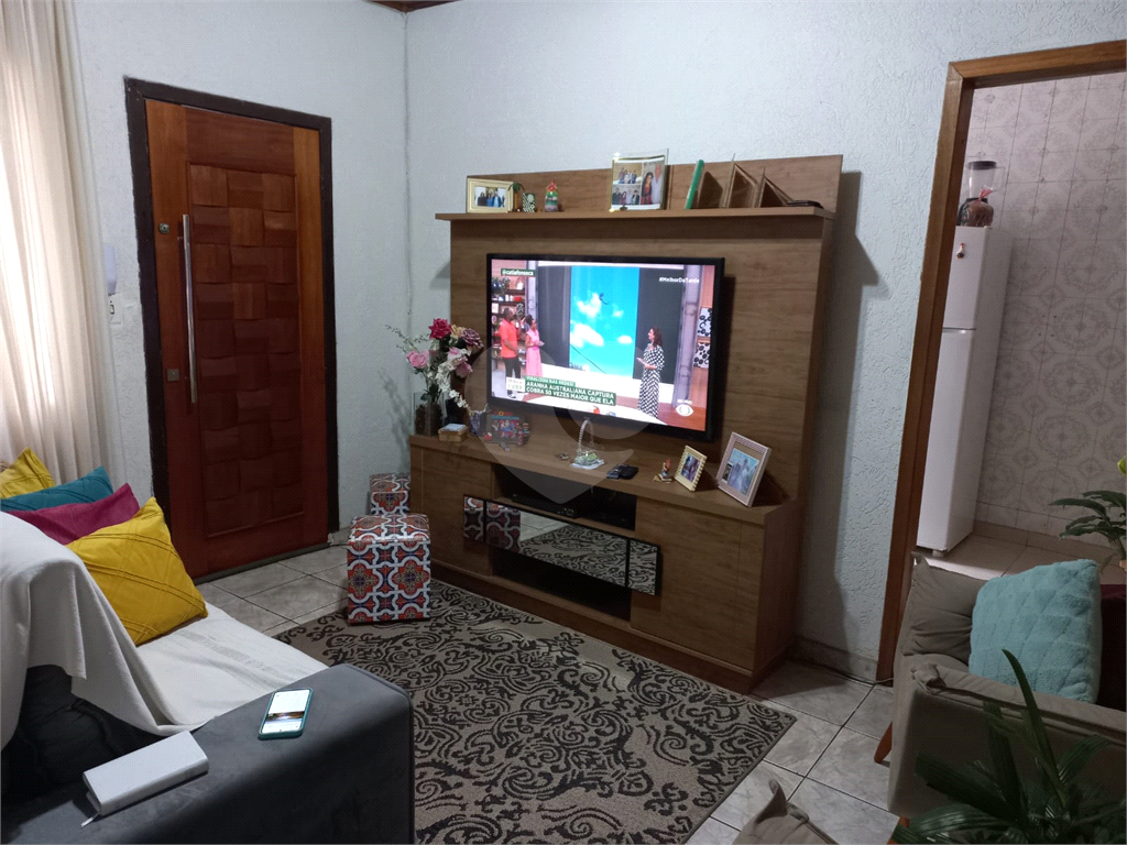 Casa à venda com 2 quartos, 80m² - Foto 4