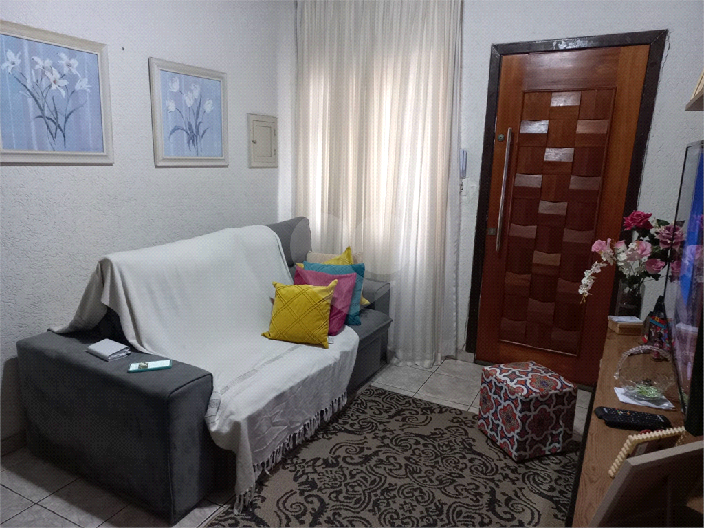 Casa à venda com 2 quartos, 80m² - Foto 1