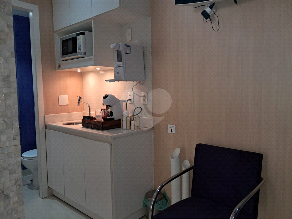 Clínica completa e toda equipada com 3 consultórios, recepção, 1 banheiro e garagem Pinheiros