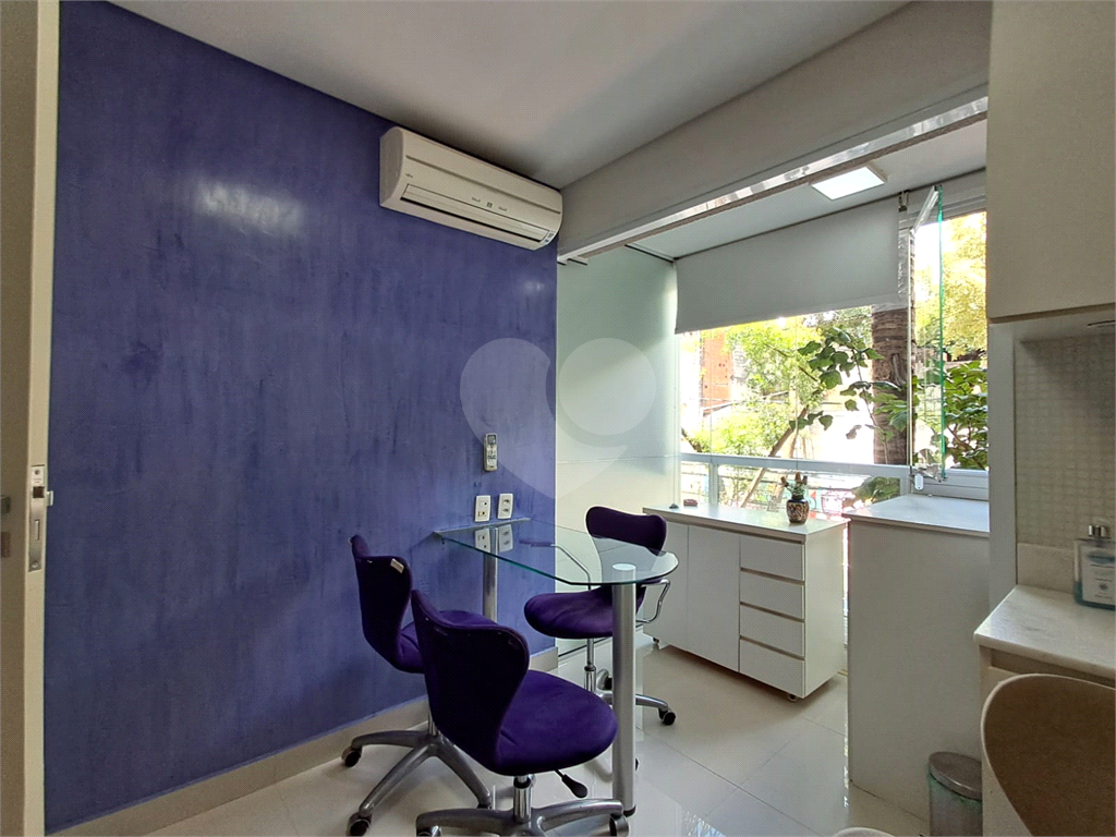 Clínica completa e toda equipada com 3 consultórios, recepção, 1 banheiro e garagem Pinheiros