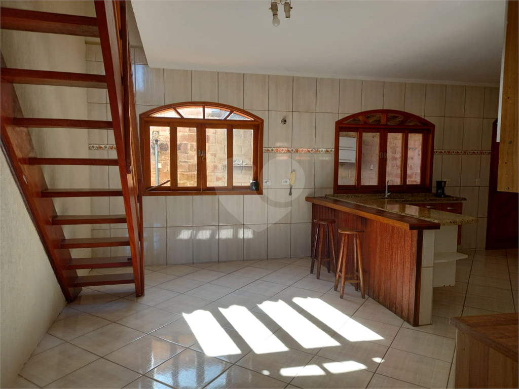 Casa à venda com 4 quartos, 291m² - Foto 4