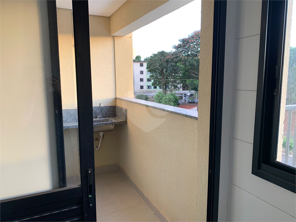 Apartamento à venda com 3 quartos, 70m² - Foto 3