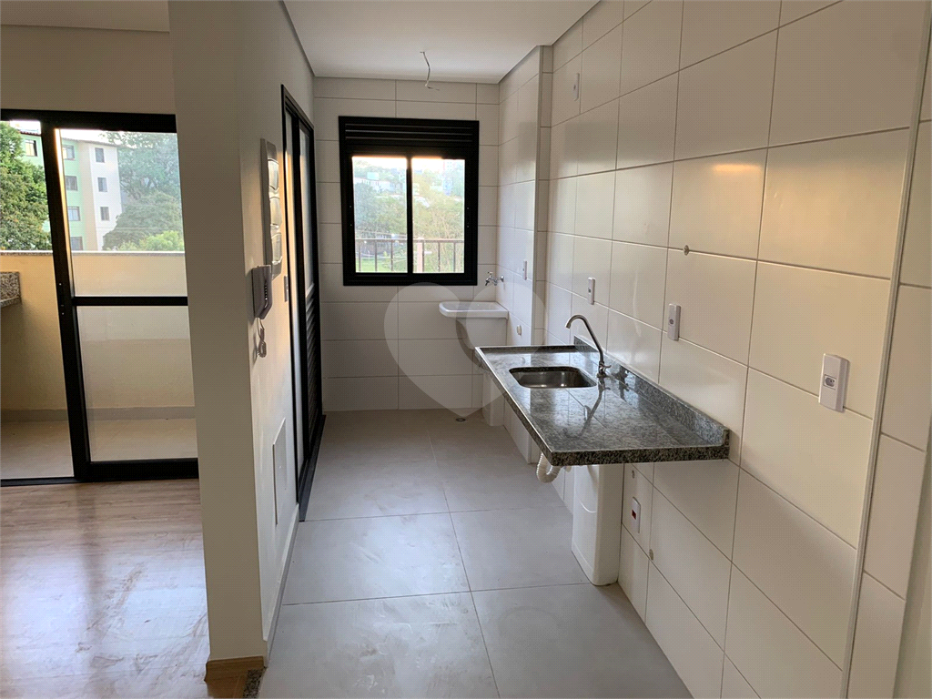 Apartamento à venda com 3 quartos, 70m² - Foto 2