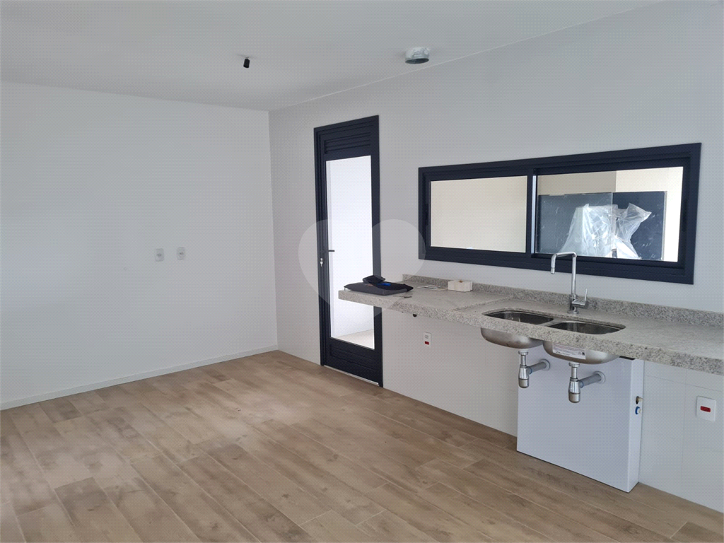 Apartamento novo em Perdizes com 157 m2, 3 suites.