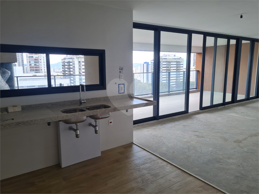Apartamento novo em Perdizes com 157 m2, 3 suites.