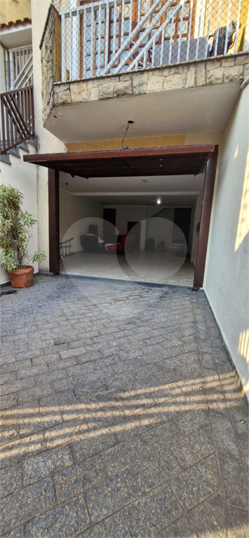 Casa à venda com 3 quartos, 200m² - Foto 1