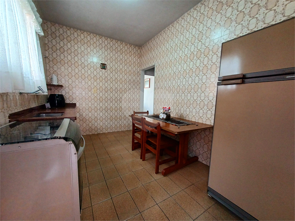 Casa charmosa-4 dormitórios. 1 suíte, 3 banheiros e 1 vaga de garagem - Vila Paulicéia