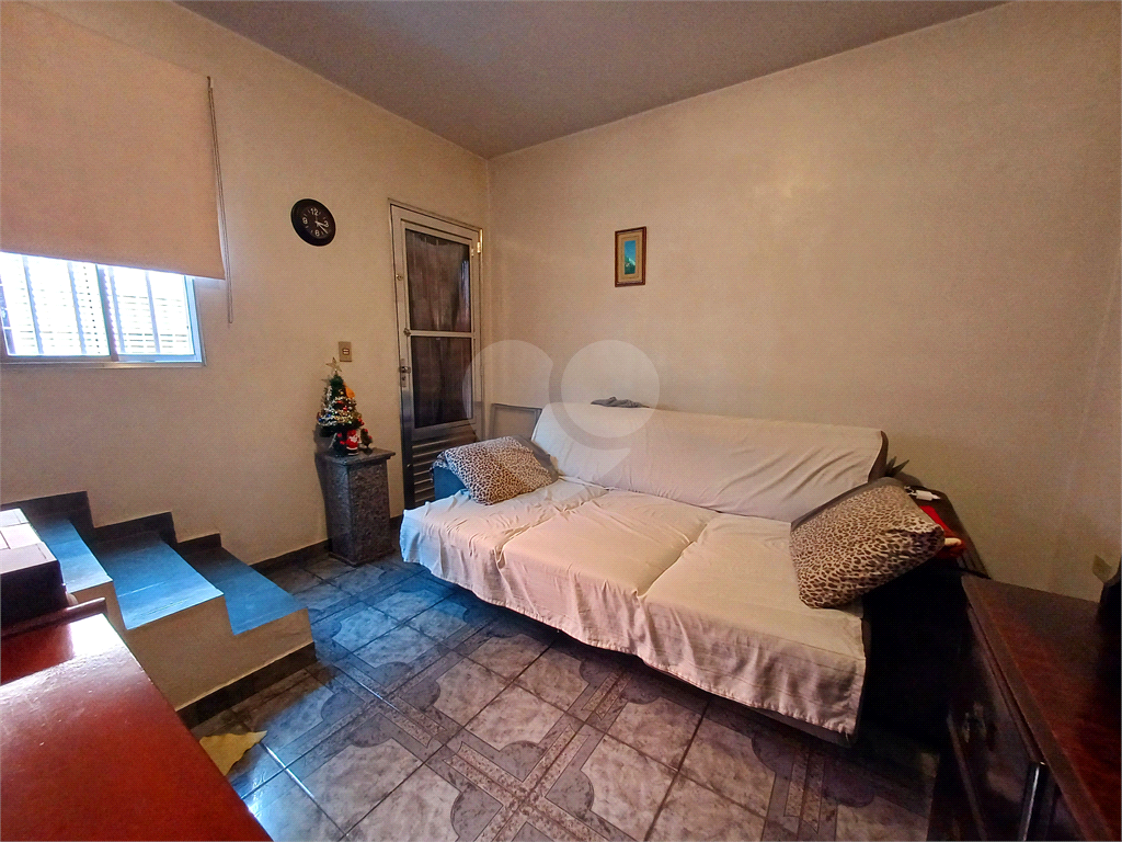 Casa charmosa-4 dormitórios. 1 suíte, 3 banheiros e 1 vaga de garagem - Vila Paulicéia