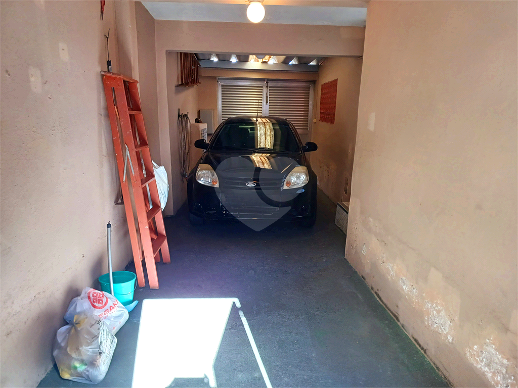Casa charmosa-4 dormitórios. 1 suíte, 3 banheiros e 1 vaga de garagem - Vila Paulicéia
