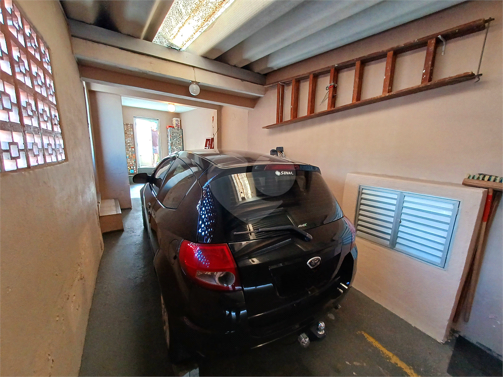 Casa charmosa-4 dormitórios. 1 suíte, 3 banheiros e 1 vaga de garagem - Vila Paulicéia