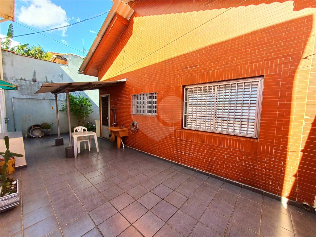 Casa charmosa-4 dormitórios. 1 suíte, 3 banheiros e 1 vaga de garagem - Vila Paulicéia
