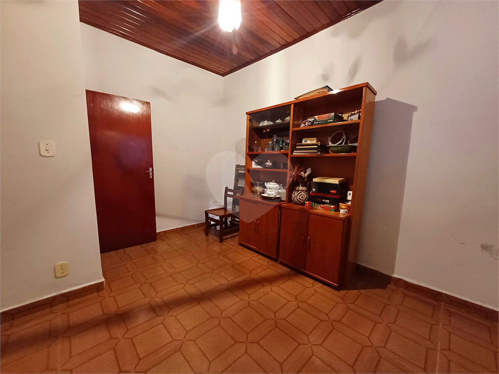 Casa charmosa-4 dormitórios. 1 suíte, 3 banheiros e 1 vaga de garagem - Vila Paulicéia