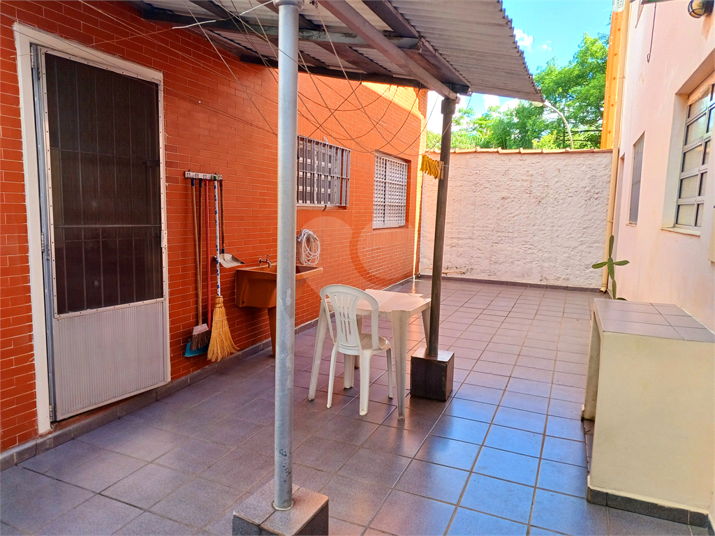 Casa charmosa-4 dormitórios. 1 suíte, 3 banheiros e 1 vaga de garagem - Vila Paulicéia