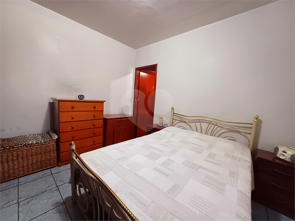 Casa charmosa-4 dormitórios. 1 suíte, 3 banheiros e 1 vaga de garagem - Vila Paulicéia