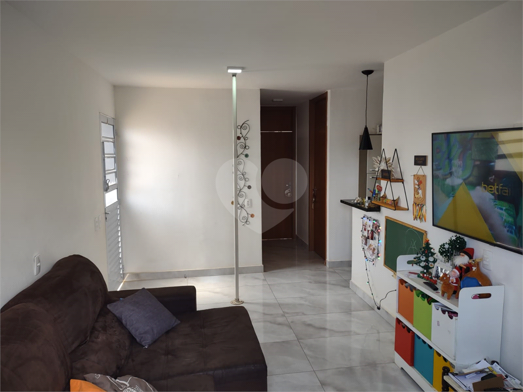 Casa à venda com 2 quartos, 90m² - Foto 1