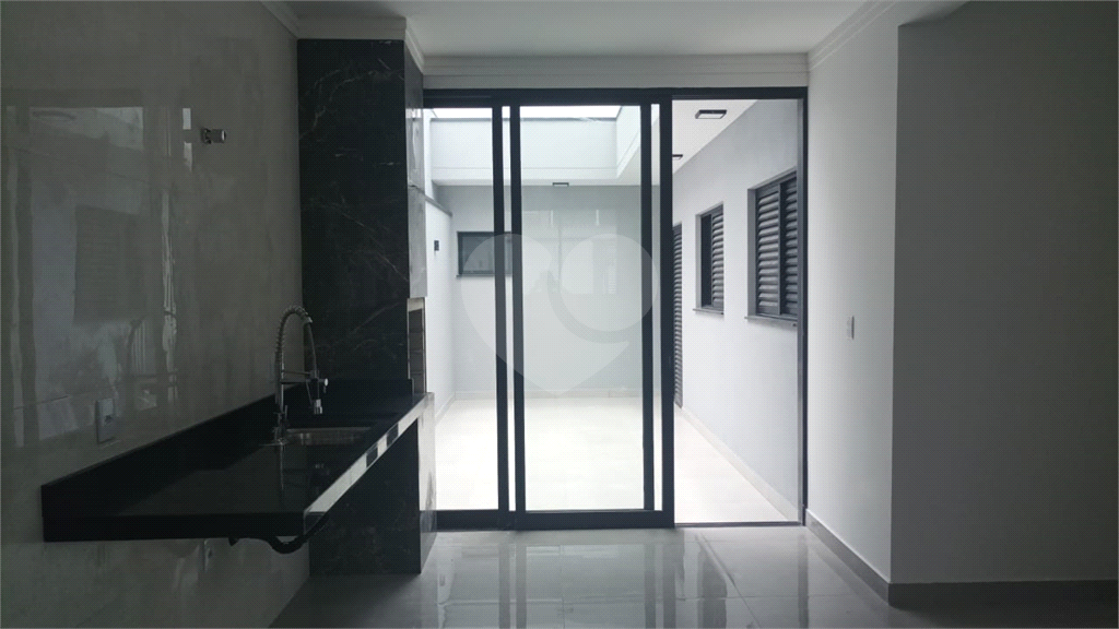 Casa à venda com 3 quartos, 90m² - Foto 8