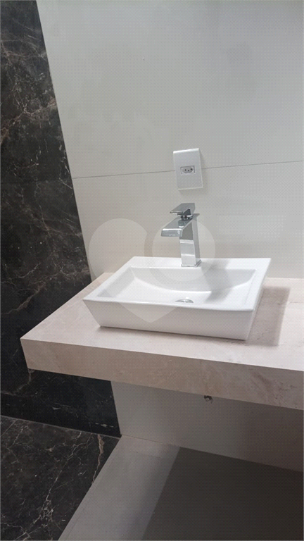 Casa à venda com 3 quartos, 90m² - Foto 10