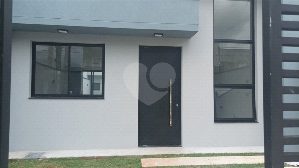Casa à venda com 3 quartos, 90m² - Foto 2