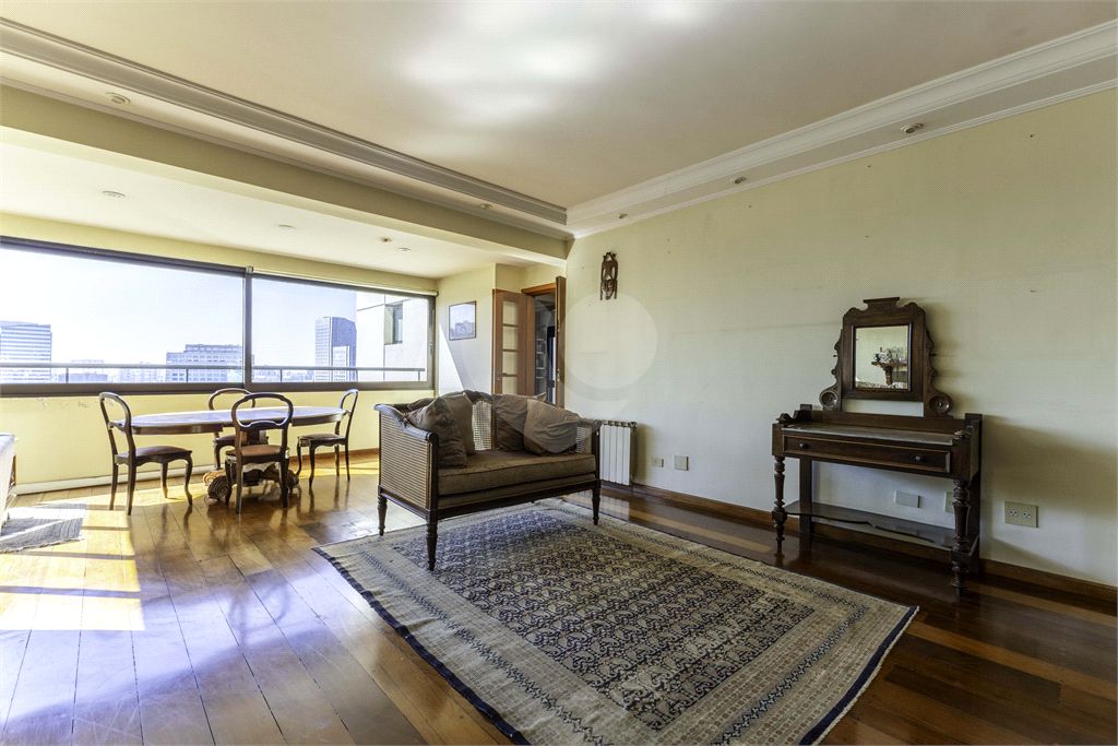 Apartamento duplex a venda no Real Parque