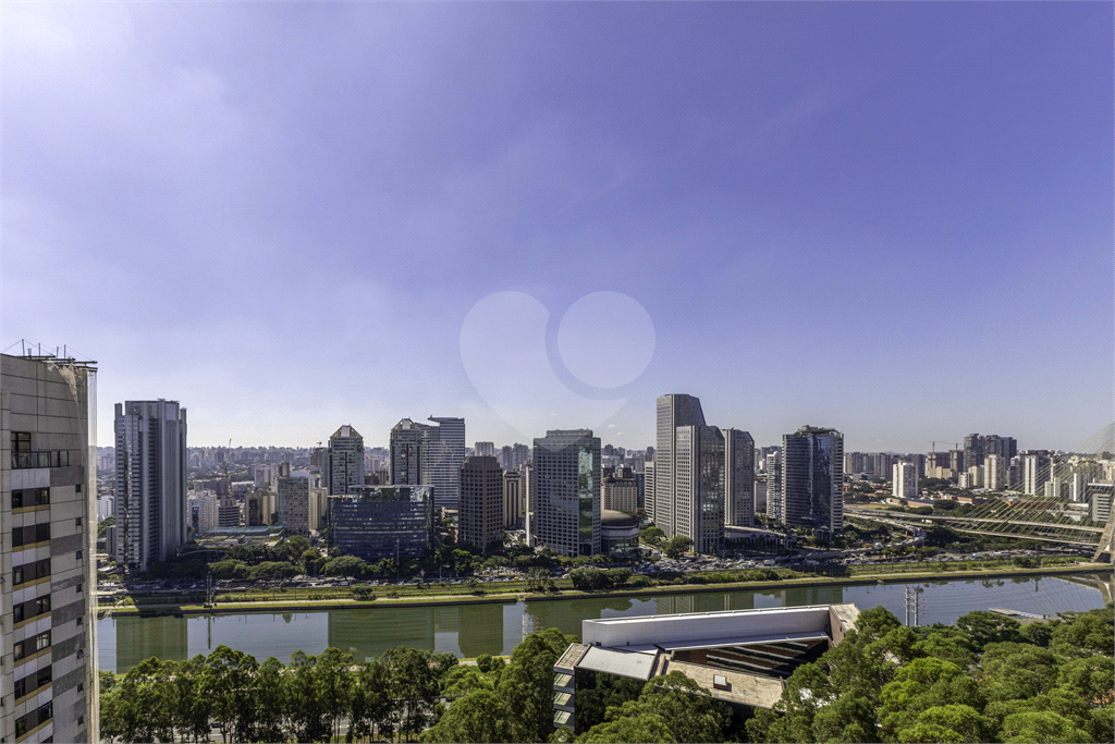 Apartamento duplex a venda no Real Parque