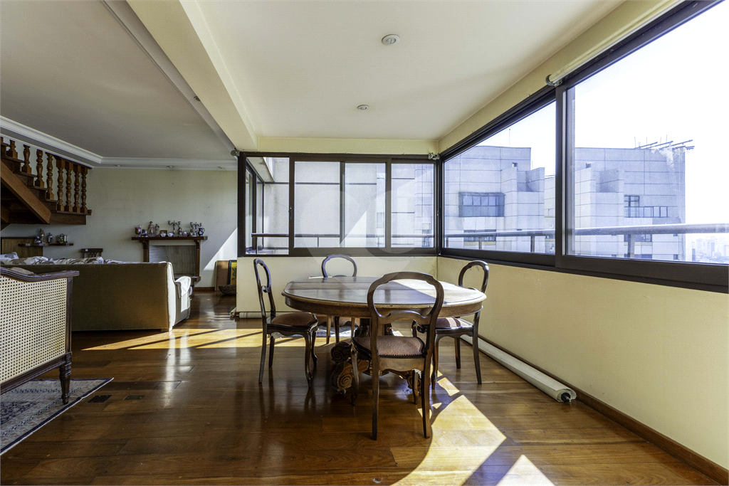 Apartamento duplex a venda no Real Parque