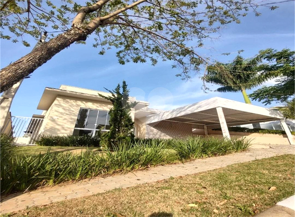 Casa de Condomínio para alugar com 4 quartos, 520m² - Foto 3