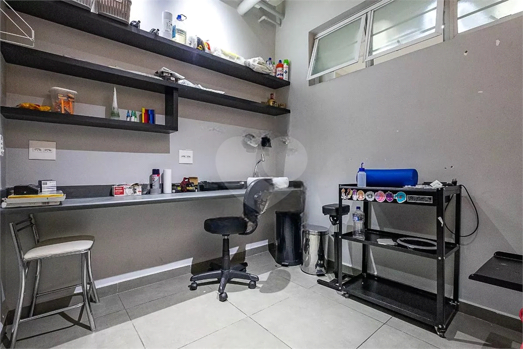 Casa Condominio Fechado, 3 dormitorios sendo 1 suite e 3 vagas de garagem. 