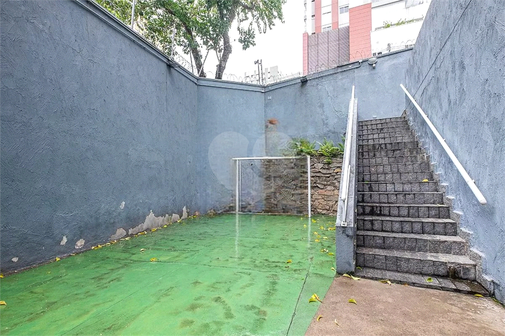 Casa Condominio Fechado, 3 dormitorios sendo 1 suite e 3 vagas de garagem. 