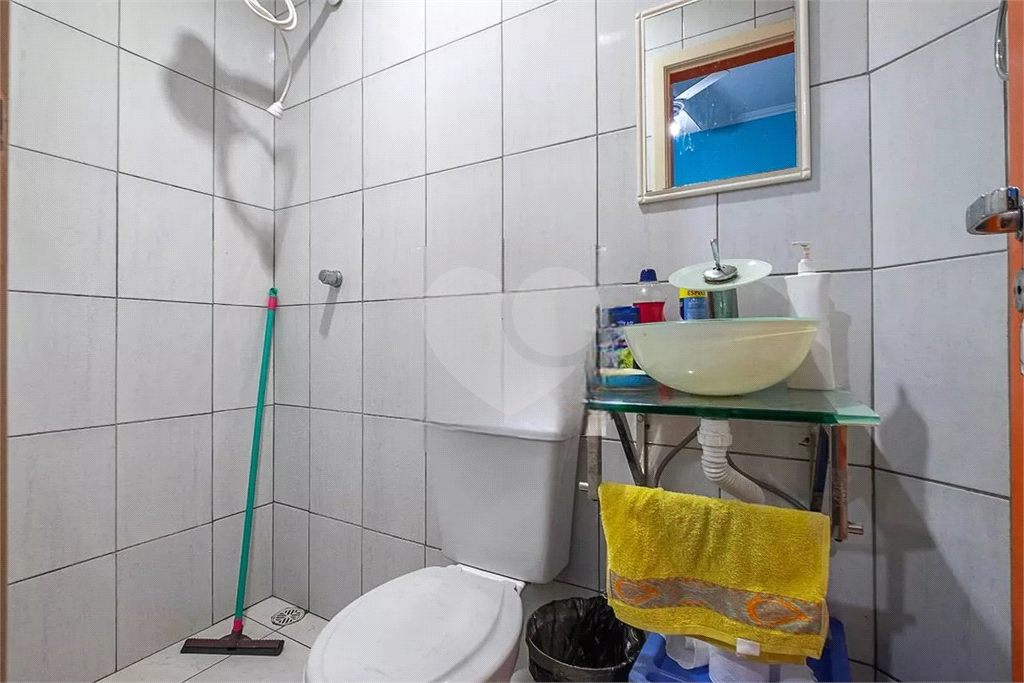 Casa Condominio Fechado, 3 dormitorios sendo 1 suite e 3 vagas de garagem. 