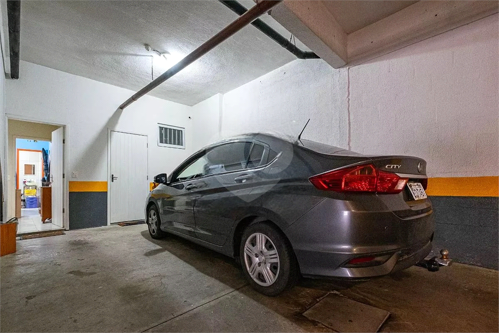 Casa Condominio Fechado, 3 dormitorios sendo 1 suite e 3 vagas de garagem. 