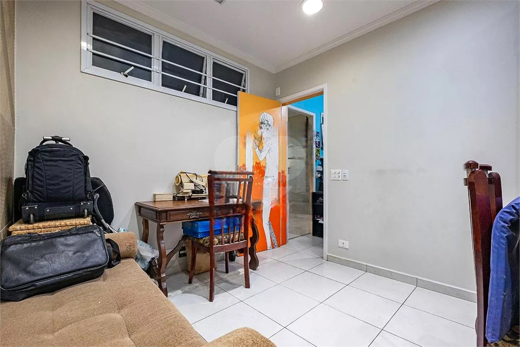 Casa Condominio Fechado, 3 dormitorios sendo 1 suite e 3 vagas de garagem. 