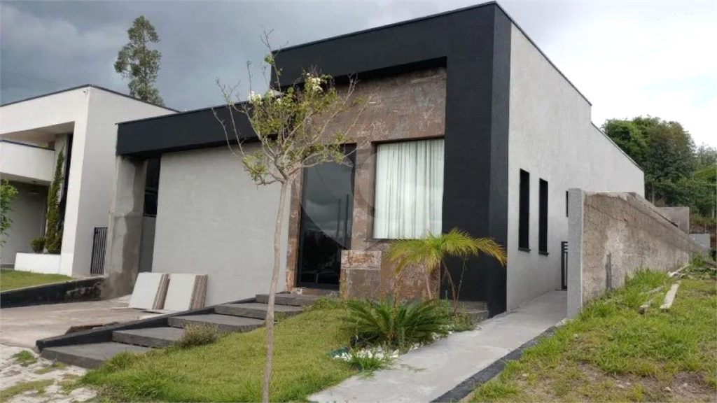 Casa de Condomínio à venda com 3 quartos, 300m² - Foto 3