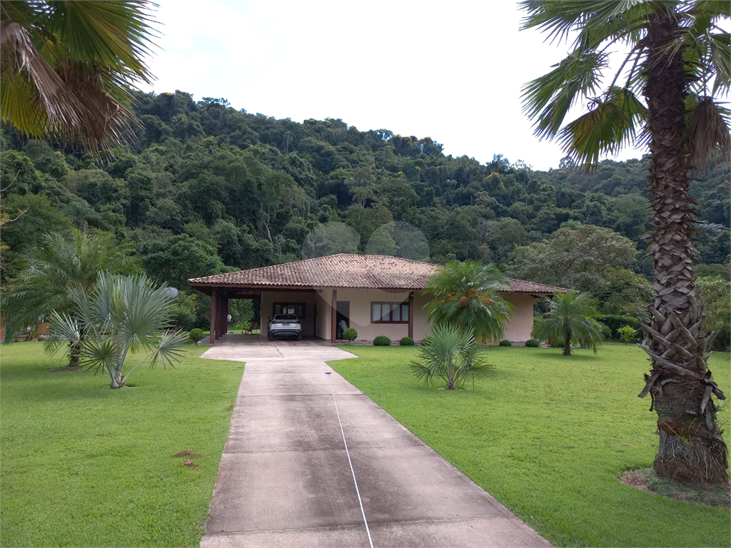 Chácara à venda com 3 quartos, 310m² - Foto 11