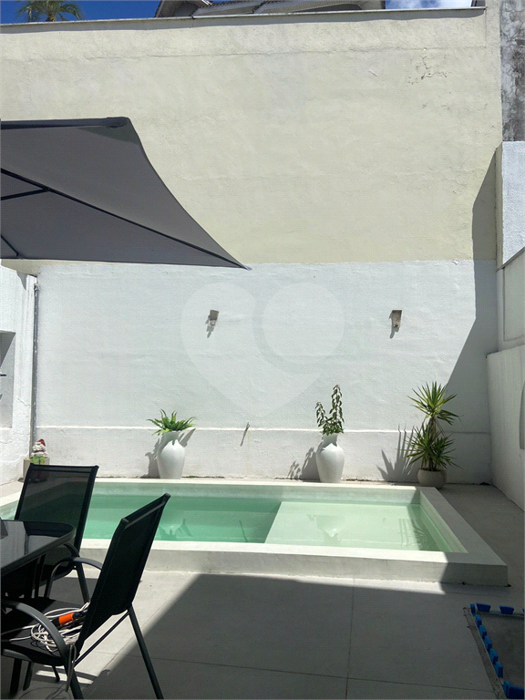 Casa à venda no condomínio Aruã