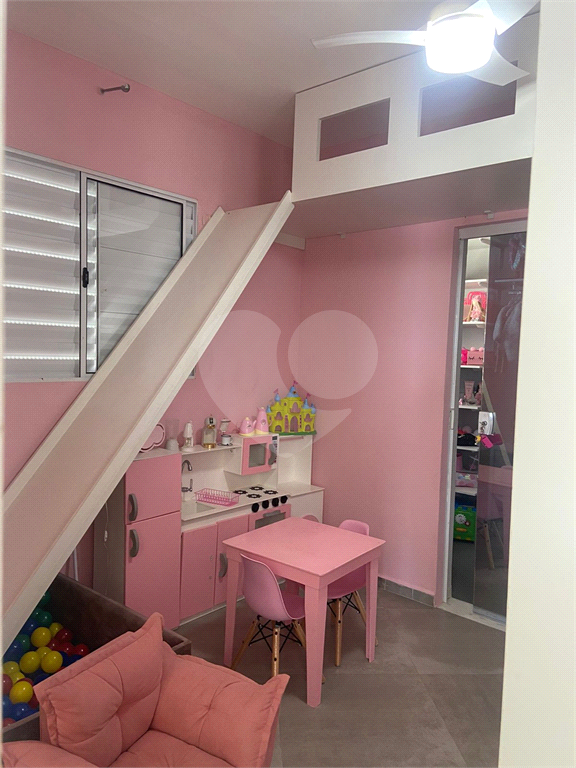 Casa à venda no condomínio Aruã