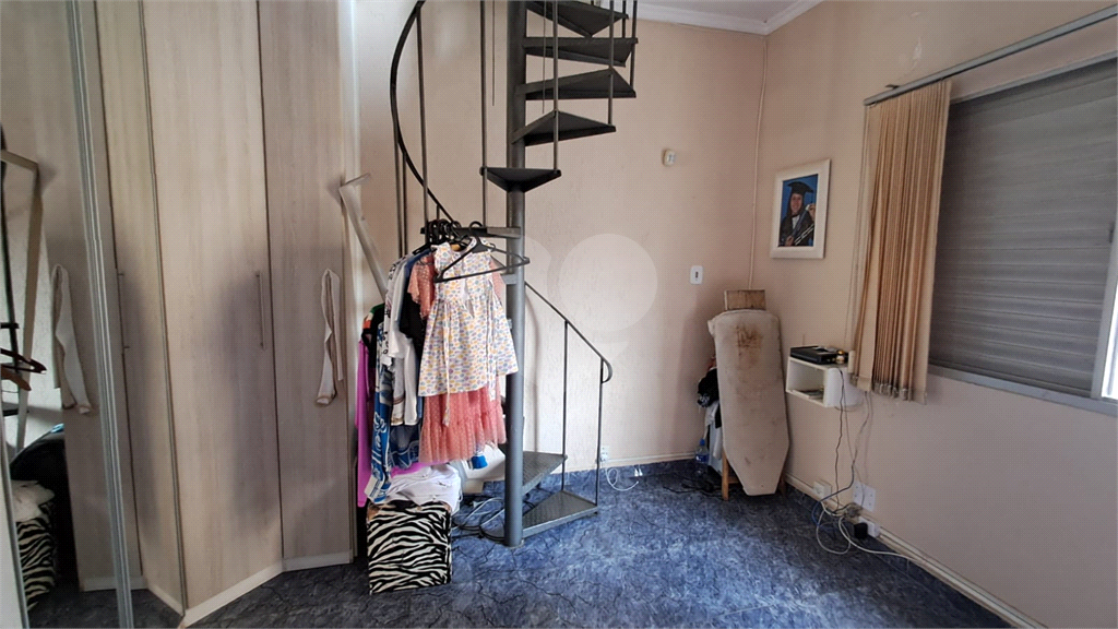 Amplo sobrado à venda | 3 pavimentos | 150 m2 | 3 dorms. (2 suítes) | no Bom Retiro!