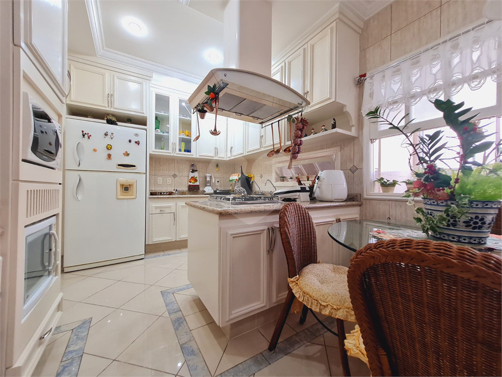 Apartamento a venda em Higienópolis 