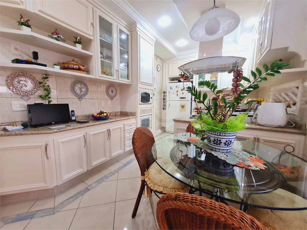 Apartamento a venda em Higienópolis 