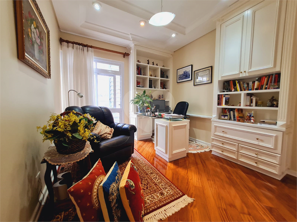 Apartamento a venda em Higienópolis 