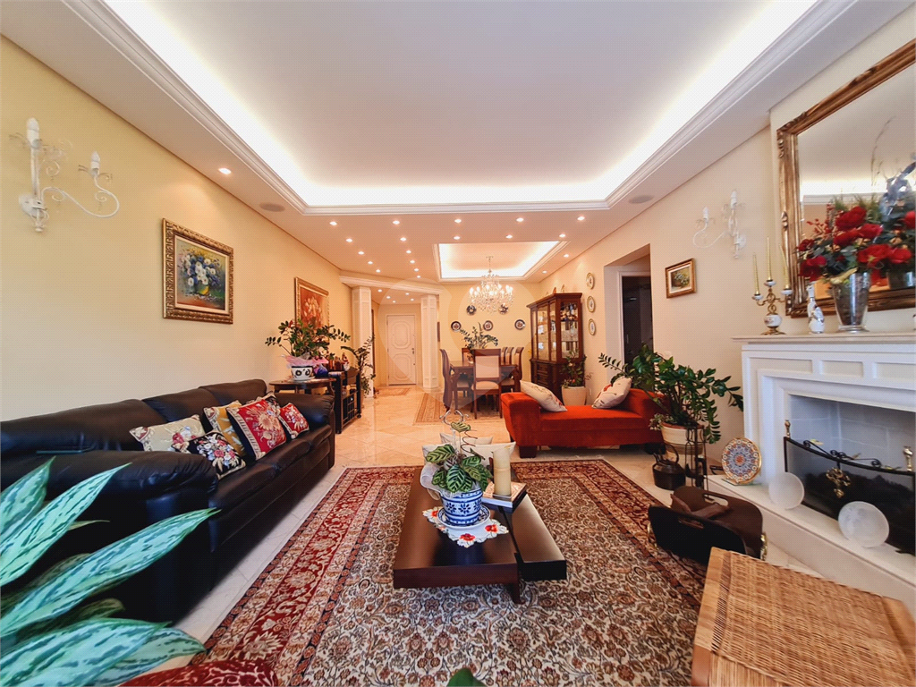 Apartamento a venda em Higienópolis 