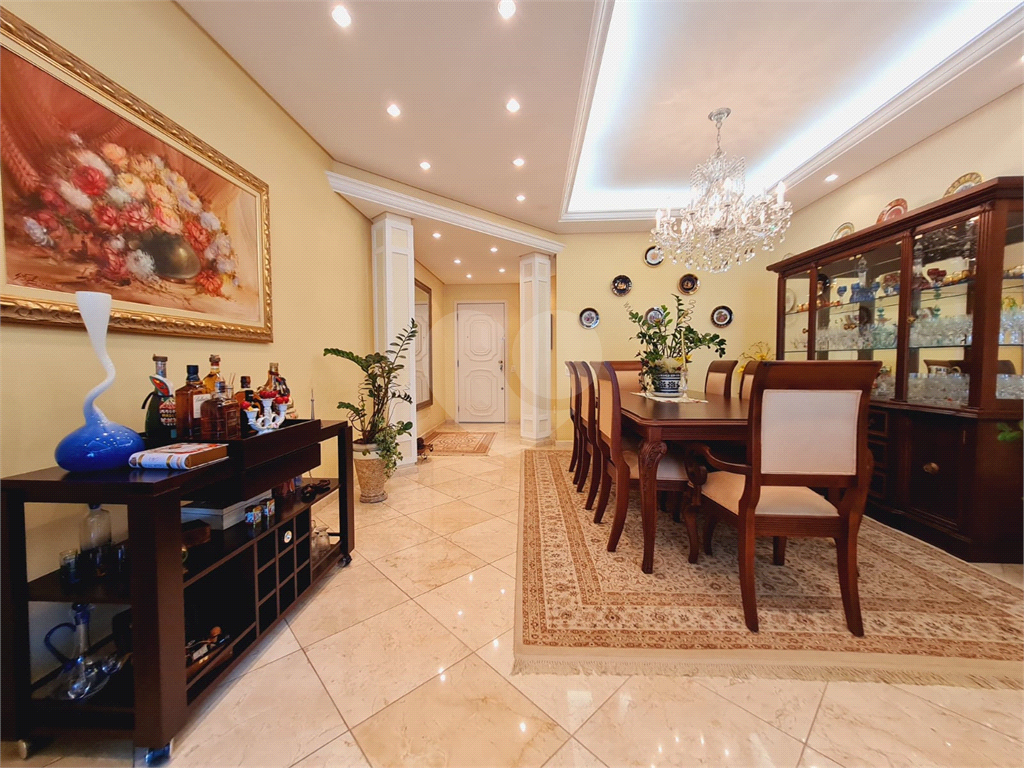 Apartamento a venda em Higienópolis 
