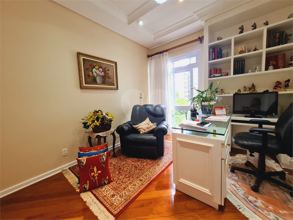 Apartamento a venda em Higienópolis 