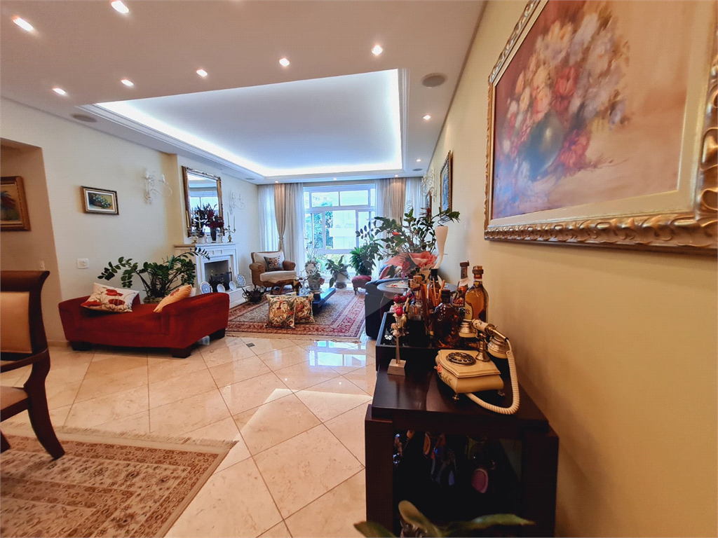 Apartamento a venda em Higienópolis 