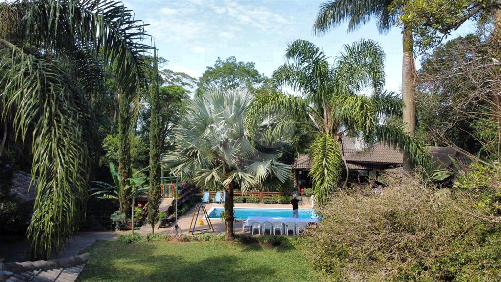 Chácara para venda. Tremembé. Pé da Serra da Cantareira. 4360m2 de terreno. Entrar e morar
