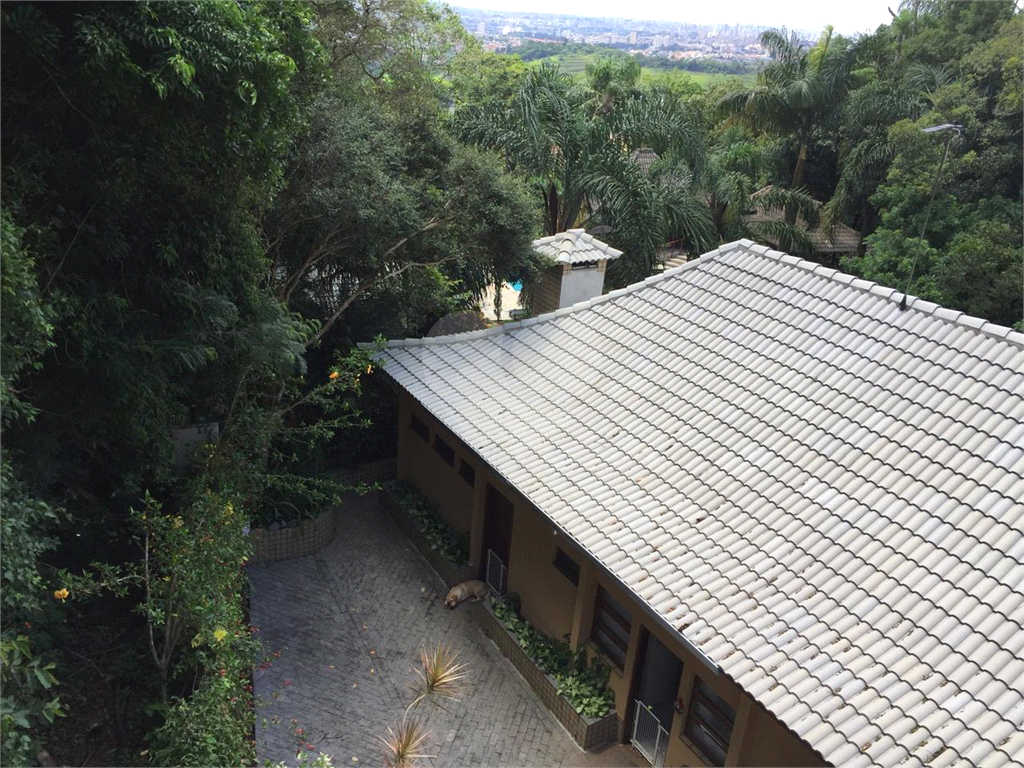 Chácara para venda. Tremembé. Pé da Serra da Cantareira. 4360m2 de terreno. Entrar e morar