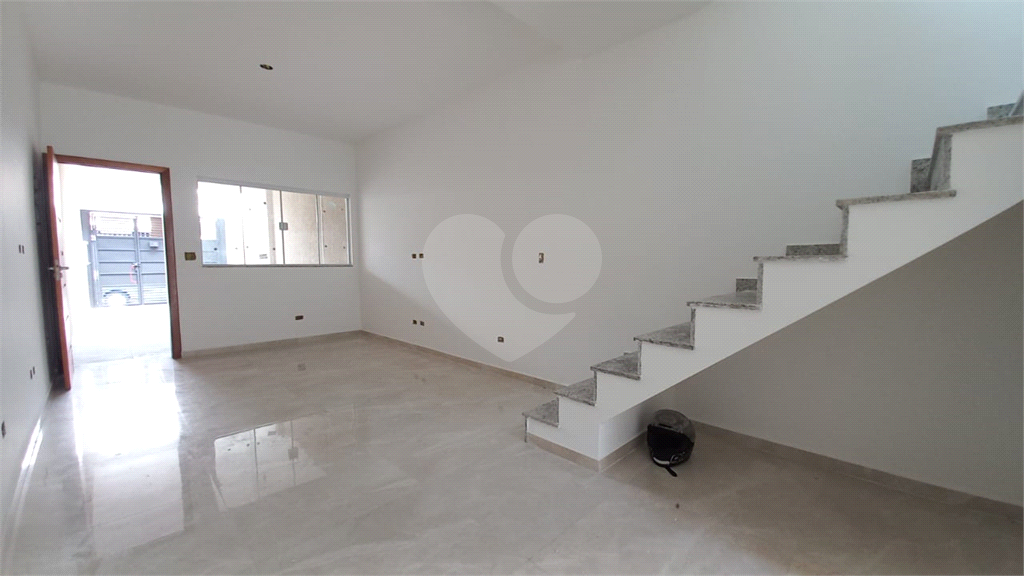 Sobrado Novo para locação com 3 Suítes na Vila Medeiros – Próximo ao Metrô Tucuruvi!