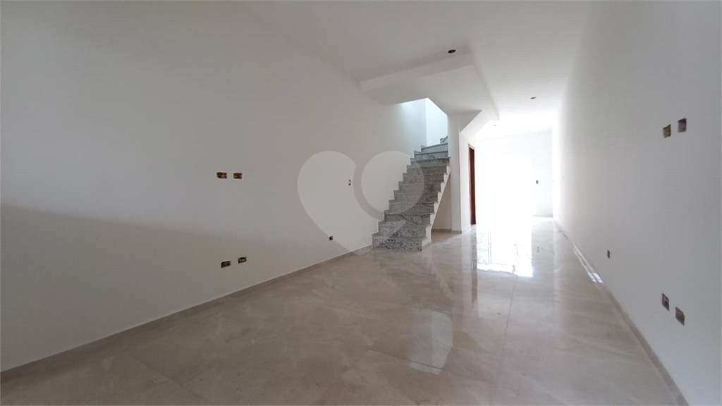 Sobrado Novo para locação com 3 Suítes na Vila Medeiros – Próximo ao Metrô Tucuruvi!