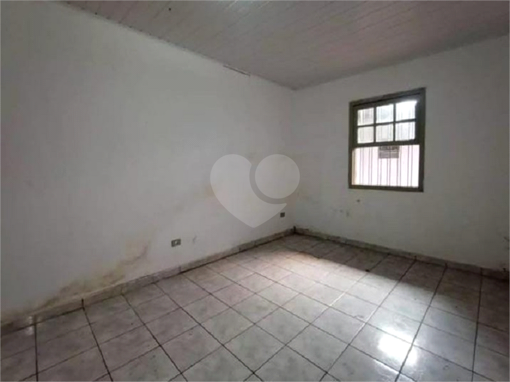 Sobrado  vago com 3 dormitórios e 2 vagas na região da Vila Penteado